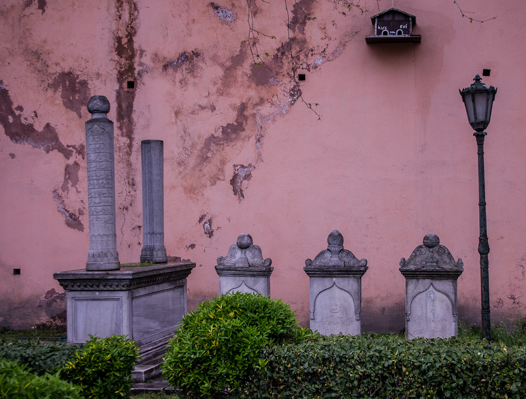 Cemetery at tomb of Sultan Mahmud II