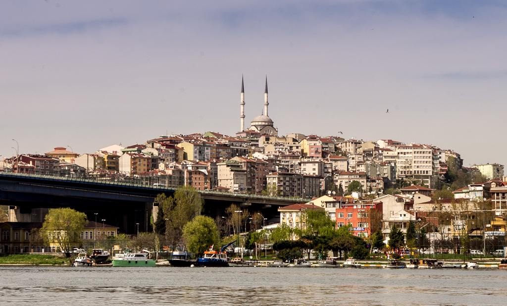 Along the Golden Horn (Halic)