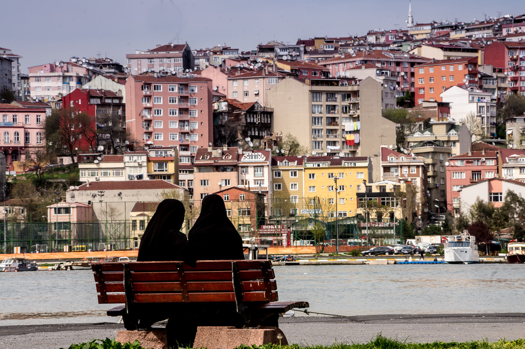 Along the Golden Horn (Halic)