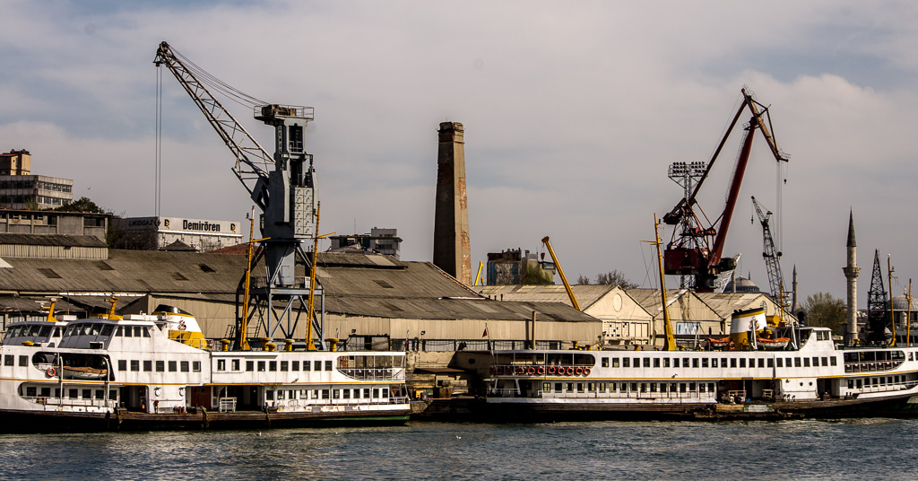 Along the Golden Horn (Halic)