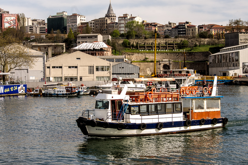 Along the Golden Horn (Halic)