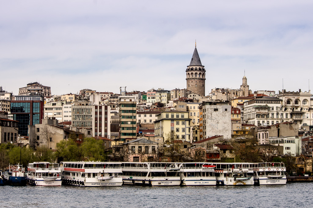 Along the Golden Horn (Halic)