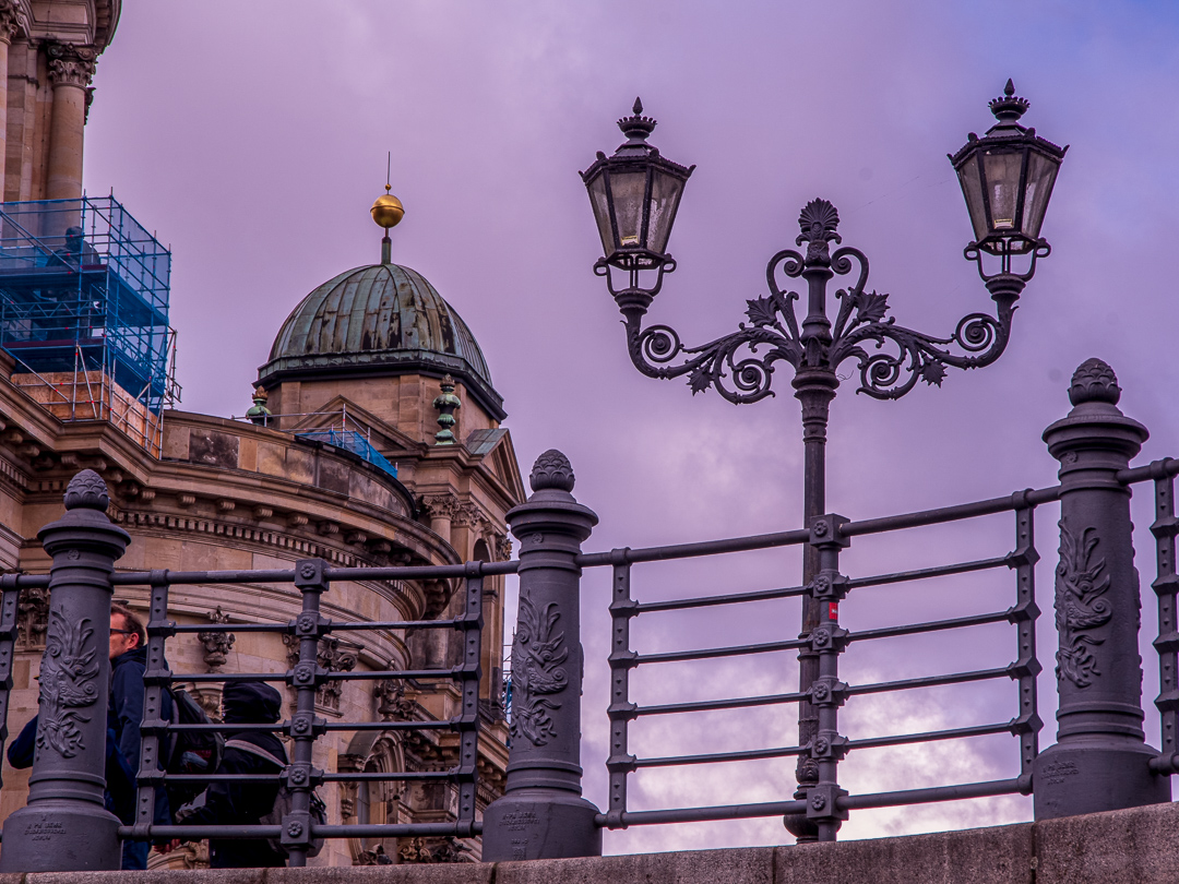 Karl-Liebknecht-Brucke und Berliner Dom