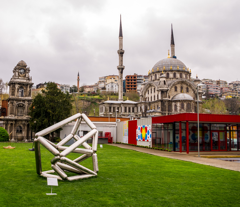 Grounds of Istanbul Modern Museum; Nusretiye Mosque